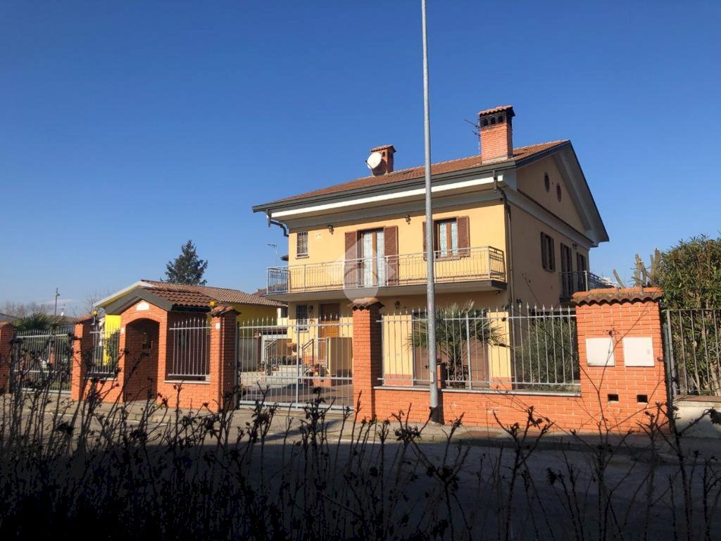 Villa Via Laghetto, Giussago - photo 1