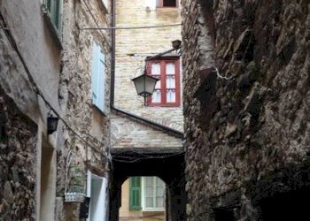 Zona - Trilocale via Santo Stefano, 3, Castel Vittorio - foto 9