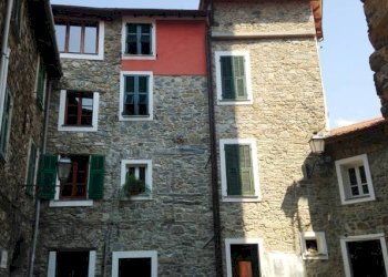 Facciata - Trilocale via Santo Stefano, 3, Castel Vittorio - foto 41