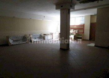 Interno non residenziale - Negozio via Don Bartolomeo Grazioli, 57, Milano - foto 12