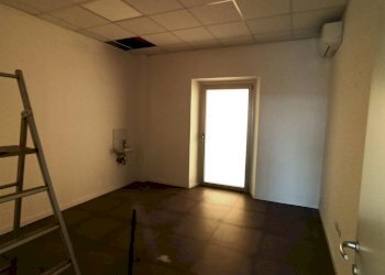 IMG_20240127_110153.jpg - Locale Commerciale Luni - foto 3