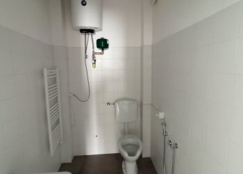 IMG_20240127_110220.jpg - Locale Commerciale Luni - foto 4