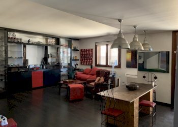 cani salone.jpg - Appartamento via Rio  4, Canicattini Bagni - foto 5