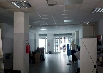 IMG20231102104827.jpg - Locale Commerciale Via Tullio Molteni 7R 9R, Genova - foto 23