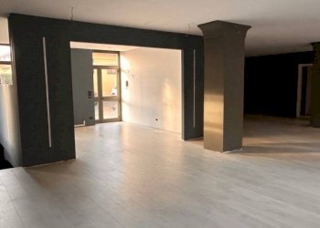 NEGOZIO OPENSPACE - Shop via Candelo, 28, Biella - photo 1