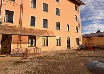 INTERNO CORTILE - Shop via Candelo, 28, Biella - photo 31