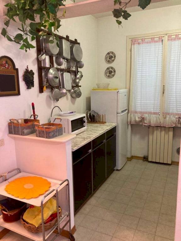 Cucina - Trilocale via Pisa, Massa - foto 2