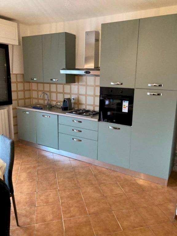 Cucina - Trilocale via Pisa, Massa - foto 1