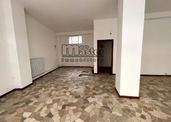 Negozio Piazza Pio X, Treviso (zona Centro Storico) - foto 1