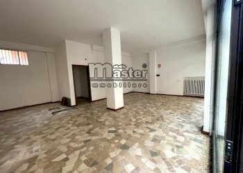 Negozio Piazza Pio X, Treviso (zona Centro Storico) - foto 2