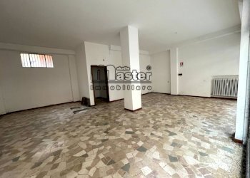 Negozio Piazza Pio X, Treviso (zona Centro Storico) - foto 4