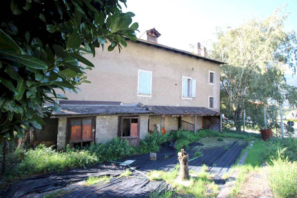 Facciata - Villa via Menabreaz, 76, Chatillon - foto 2
