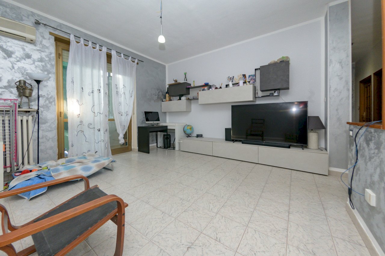 soggiorno - Appartamento Via delle Pervinche 61 b, Torino - foto 3