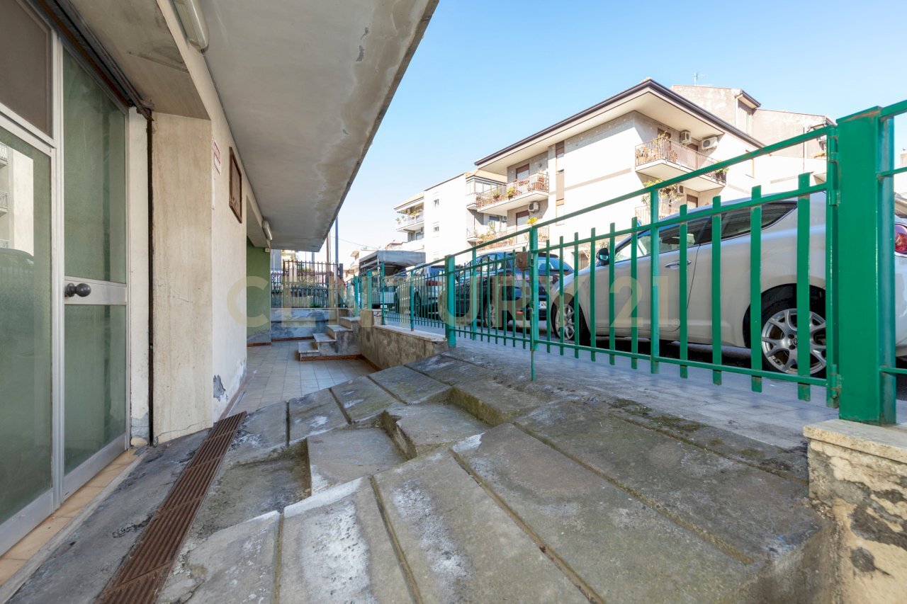 Deposito Fiumefreddo (2).jpg - Commercial Premises Via Antonio Gramsci 3434, Fiumefreddo di Sicilia - photo 2