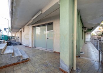 Deposito Fiumefreddo (27).jpg - Commercial Premises Via Antonio Gramsci 3434, Fiumefreddo di Sicilia - photo 1