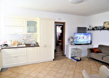 cucina-salotto - Appartamento Trecastelli - foto 5