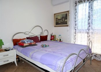 camera matrimoniale - Appartamento Trecastelli - foto 19