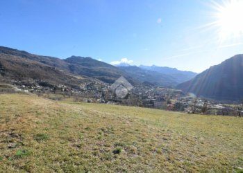 Building land Frazione la Tour, Chatillon - photo 1