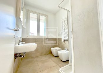 Three-room apartment via San Zeno, Desenzano del Garda - photo 8