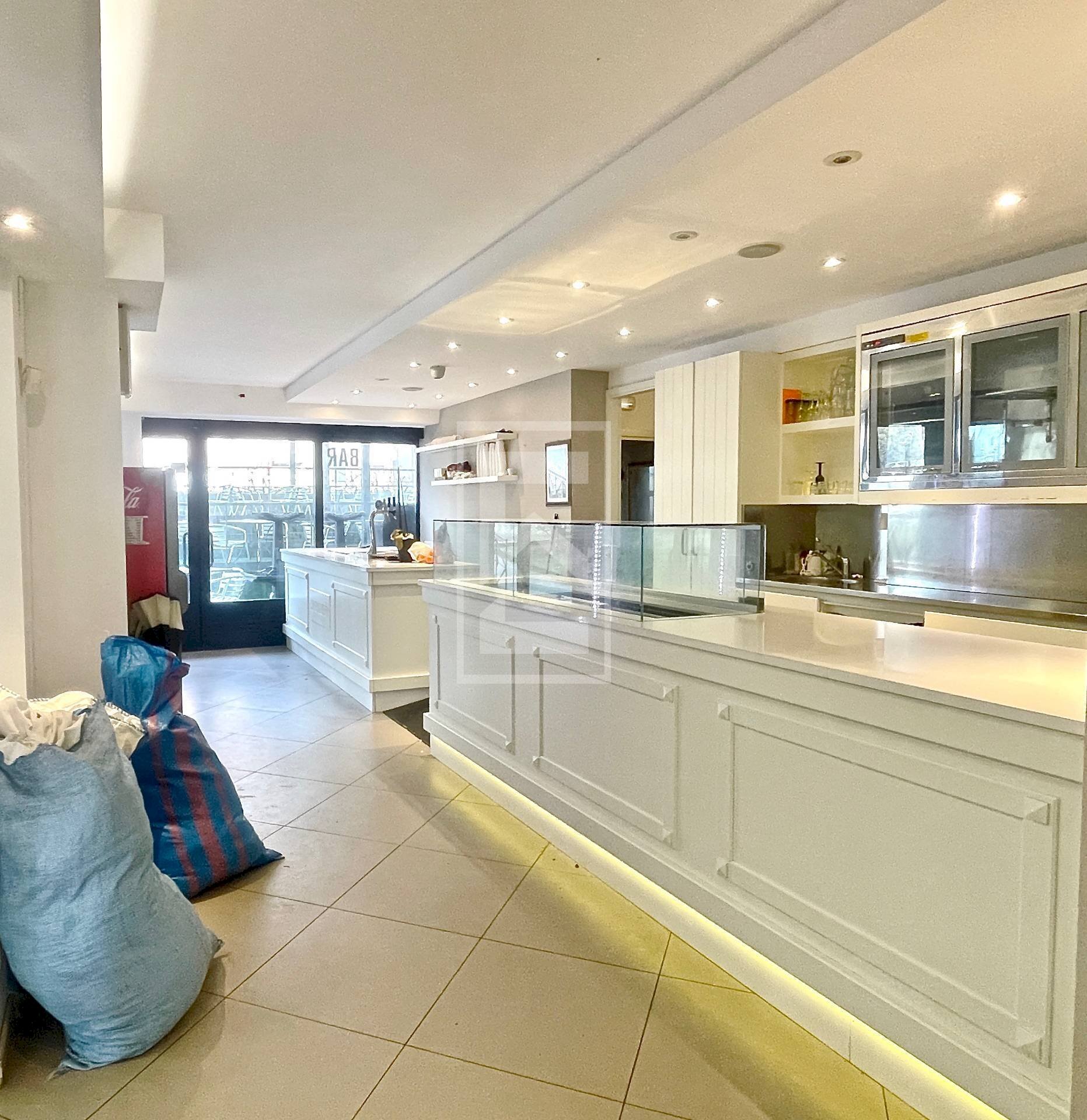 Bar - Tabacchi - Ricevitoria via xx5 aprile, Sirmione - foto 3