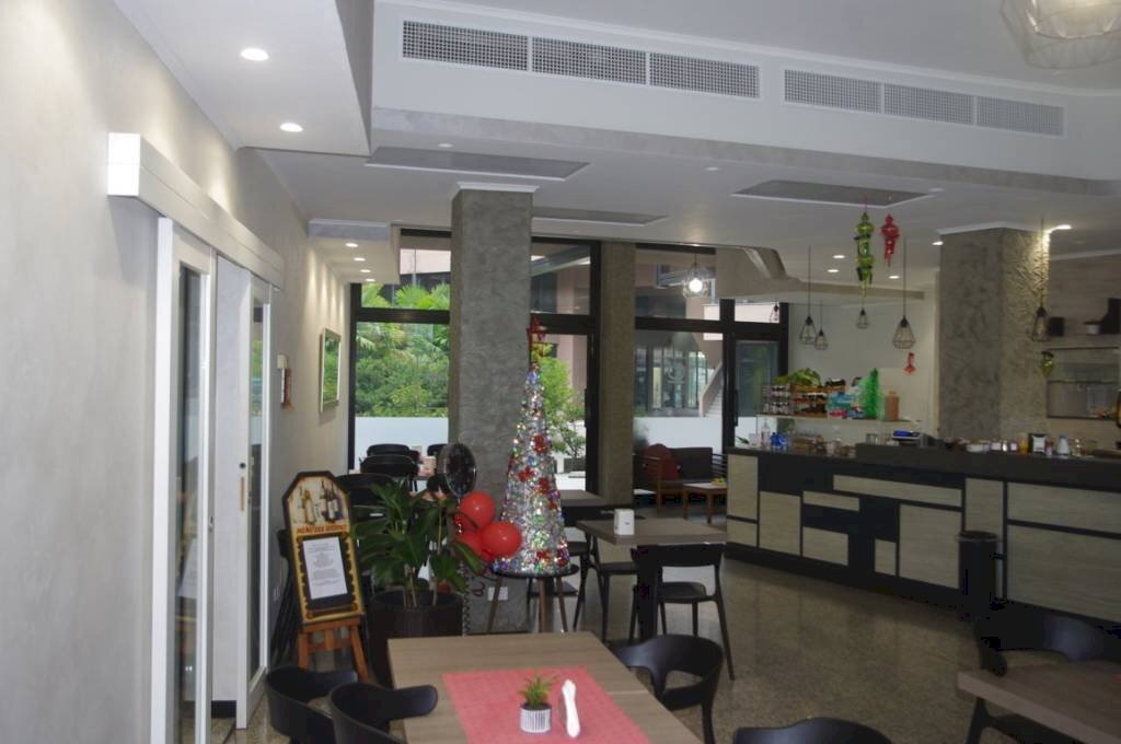 Interno non residenziale - Bar Tavola Calda - Fredda corso Sempione, 11, Gallarate - foto 1