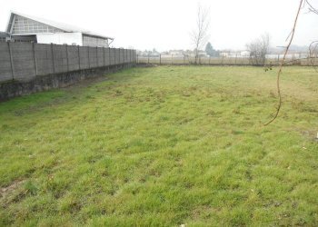 . - Capannone via Corno, 2, Cairate - foto 2