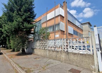 . - Capannone via Piave, Pero - foto 32