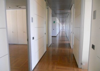 . - Ufficio via Roberto Lepetit, 40, Lainate - foto 10