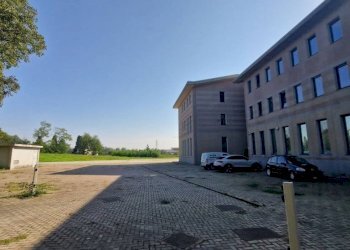 Facciata - Capannone via Valera, 16, Rho - foto 29