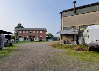 . - Capannone strada Statale del Sempione, 191, Pero - foto 2