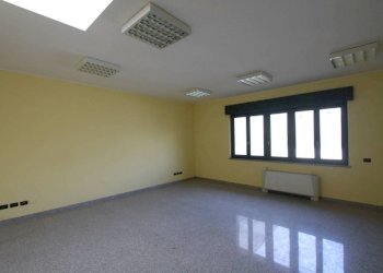 .. - Ufficio via Antonio Gramsci, 18, Pero - foto 3