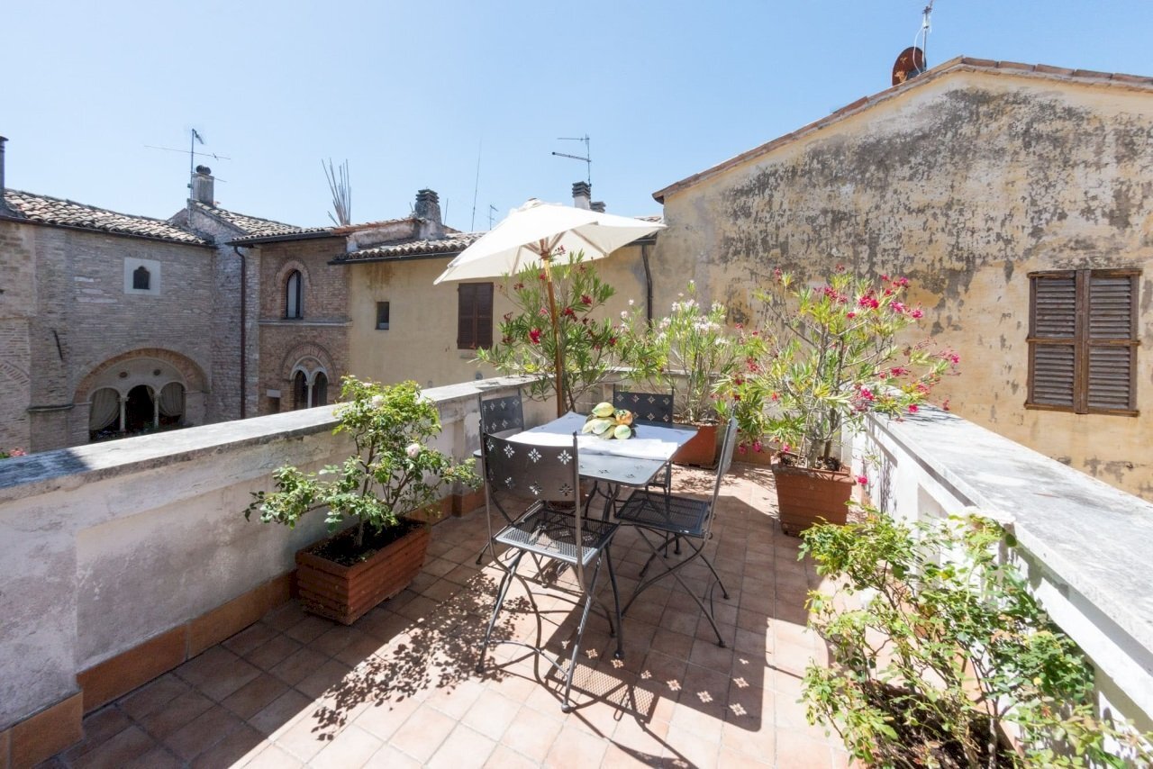 FOTO12.jpg - Townhouse Piazza Matteotti 7, Sassoferrato - photo 1