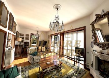 Salone - Villa Viale Garibaldi 68, Maccagno con Pino e Veddasca - foto 9