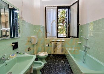 Sala da bagno Piano Terra - Villa Viale Garibaldi 68, Maccagno con Pino e Veddasca - foto 21