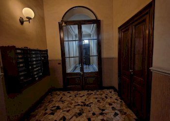One-room apartment 9, Via San Donato, Torino - photo 4