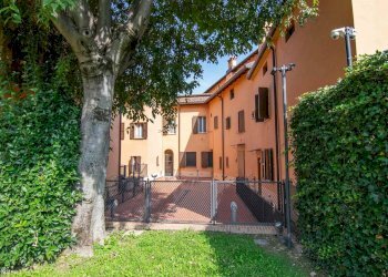 Magazzino Via Santo Stefano 117, Bologna - foto 1