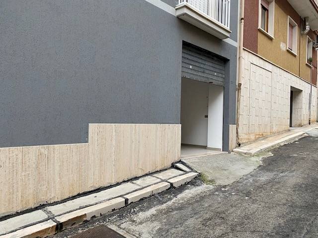 Box Spontini, San Nicandro Garganico - foto 1