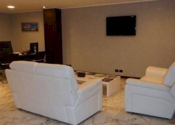 Salone - Negozio corso Felice Cavallotti, 84, Sanremo - foto 1