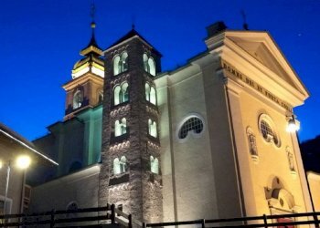 Facciata - Negozio via Nizza, 57, Torino (zona San Salvario) - foto 8