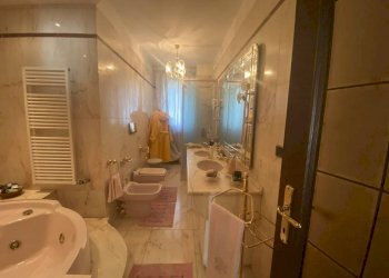 Bagno - Stable - Palace strada del Bramafame, Torino - photo 12