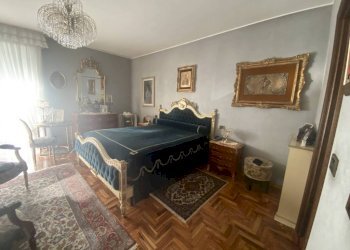 Camera da letto - Stable - Palace strada del Bramafame, Torino - photo 13