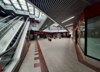 Interno non residenziale - Negozio largo Alberto Pedrini, 1, Sondrio - foto 2