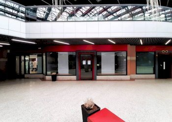 Interno non residenziale - Negozio largo Alberto Pedrini, 1, Sondrio - foto 4