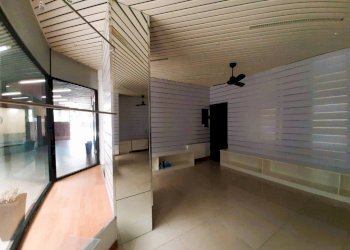 Interno non residenziale - Shop largo Alberto Pedrini, 1, Sondrio - photo 6