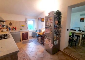 bf7ad882-819a-49a5-a82e-df7fecc9b8ab.jpg - Porzione di casa Arcola - foto 8