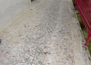 terrazzo soggiorno piano primo - Casa indipendente Senigallia - foto 4