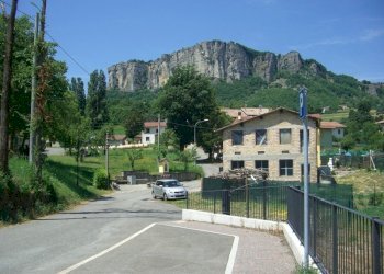 Rustic Castelnovo ne' Monti - photo 2