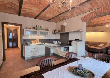 Salone - Rustico Castelnuovo Calcea - foto 5