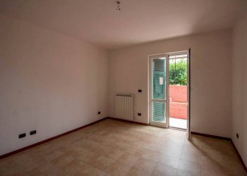 SALA - Three-room apartment via Contrada, Cicagna - photo 21