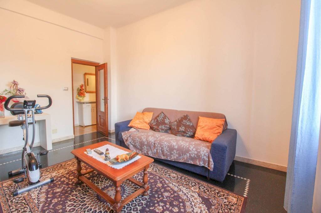 SALA - Trilocale via Campodonico, Genova (zona Bolzaneto) - foto 3